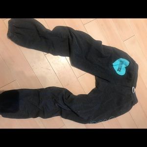 Young and reckless sweatpants